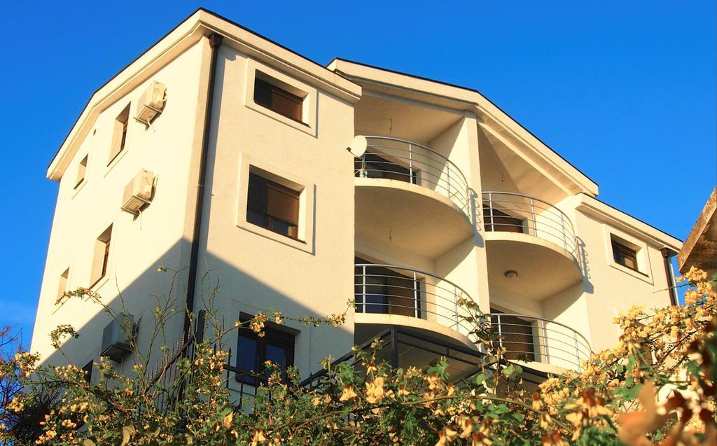 Blue Bay Apartments Krasići المظهر الخارجي الصورة