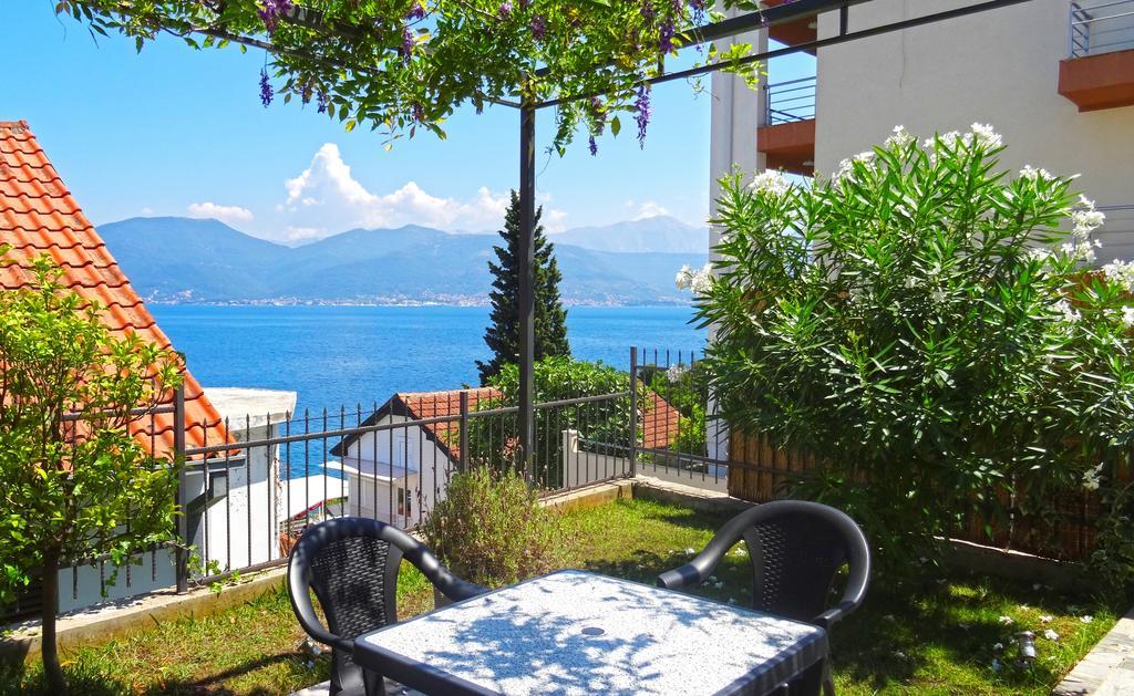 Blue Bay Apartments Krasići المظهر الخارجي الصورة